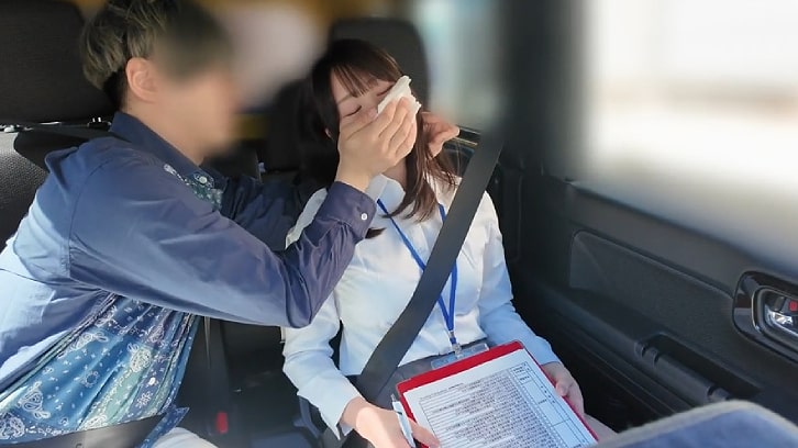 教習所の女性教習官を眠らせ昏睡レイプする生徒