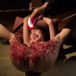 緊縛され逆さ吊り、スパンキング、蝋燭責め…痛みと苦痛が快楽に変わり悲鳴をあげ悦ぶドM美女